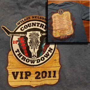 WILLIE NELSON CONCERT T-SHIRT - Medium // Music Country Throwdown Tour Tee Shirt